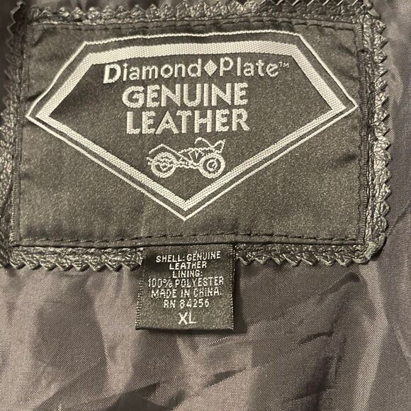 Diamond Plate Leather Women’s Motorcycle Jacket - Picture 13 of 15